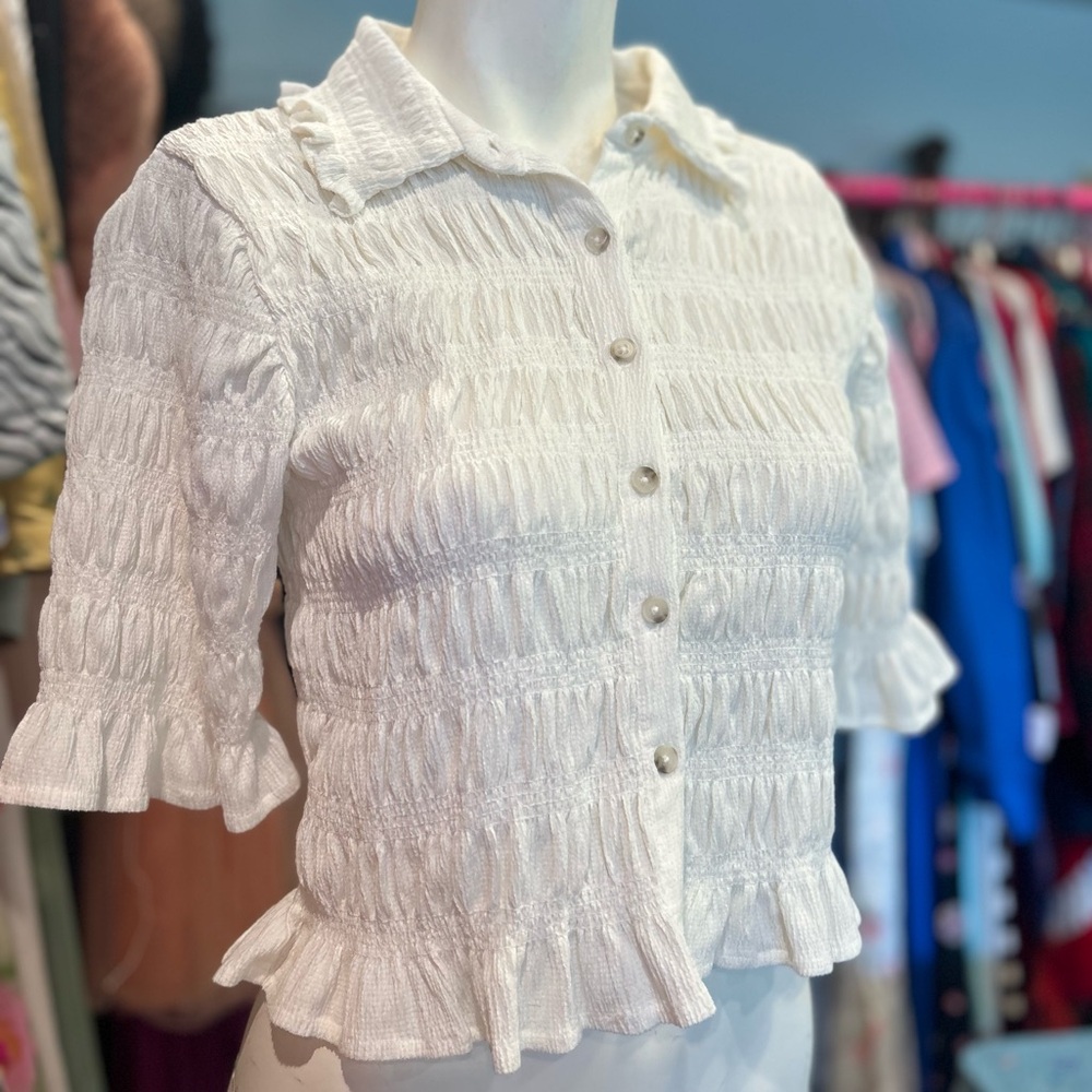 Dainty Ruched Button Down - Picture 2 of 10
